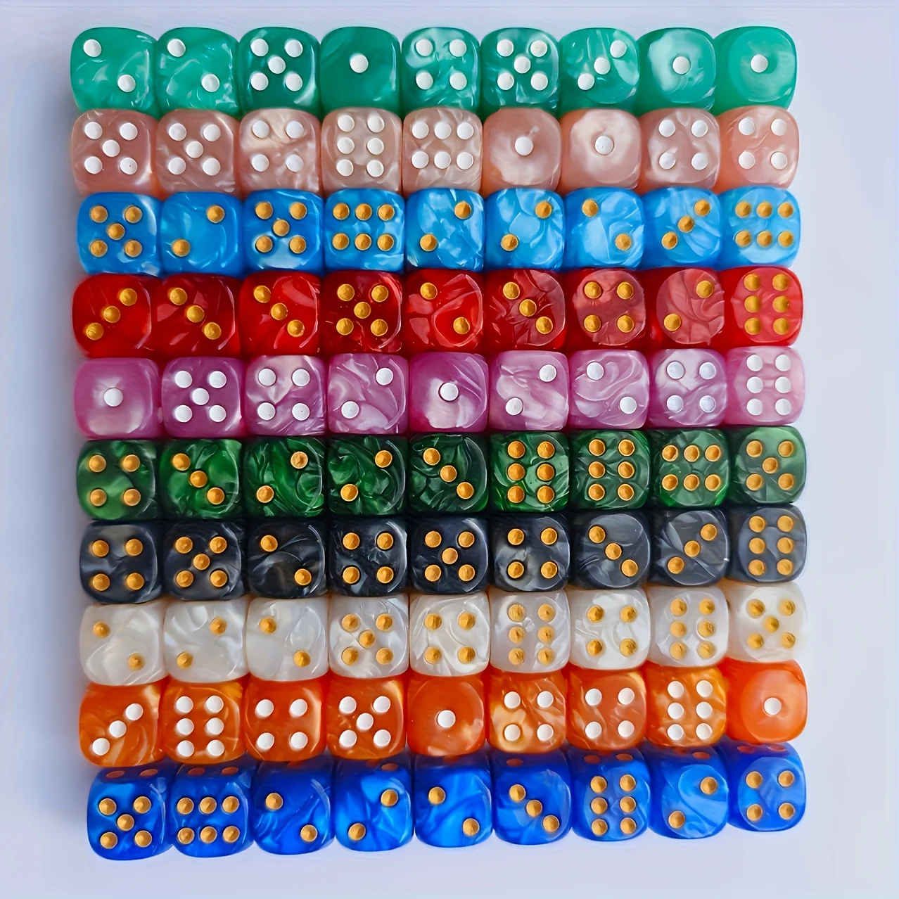 10 szt. Kostek D6 z perłowym w – Board Game Live recenzja i cena