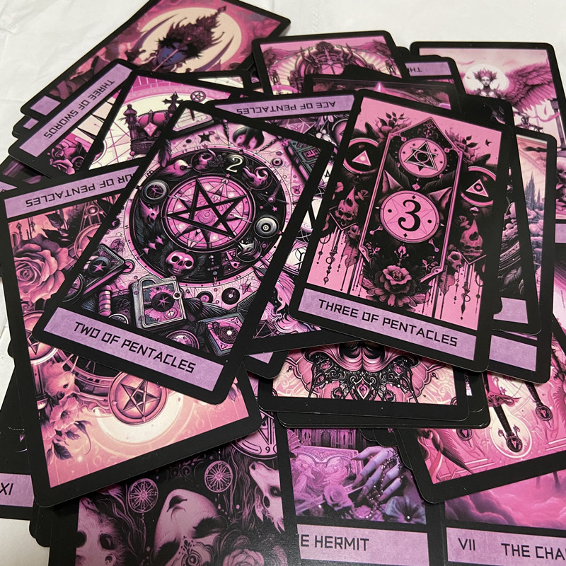 Różowa gotycka talia tarotu, 7 – Board Game Of Life recenzja i cena